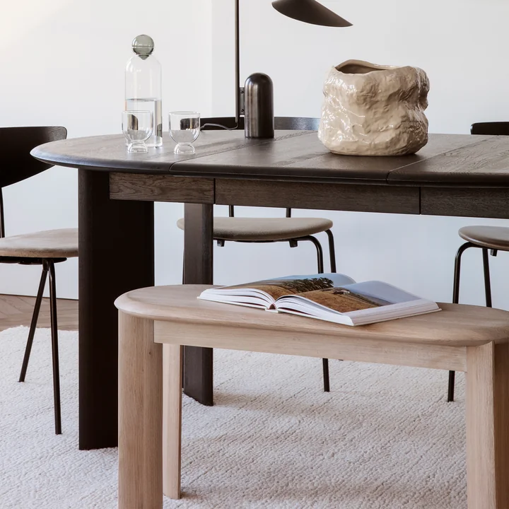 Bevel Bank, 90 x 35 cm, Eiche weiss geölt und Bevel Tisch von Ferm Living