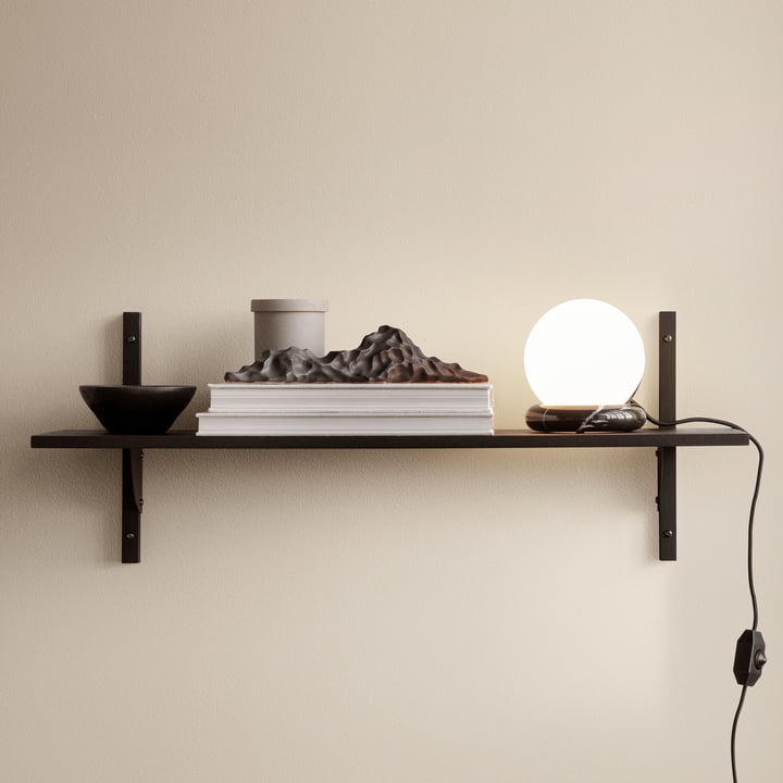 Skulptur Berg von und Sector Wandregal single von ferm Living