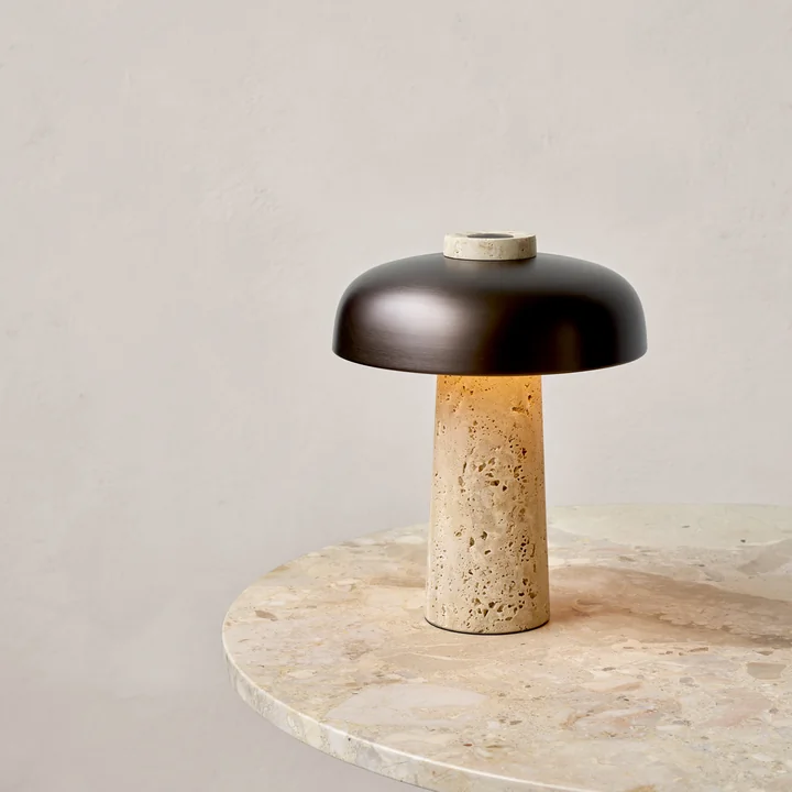 Reverse Tischleuchte von Audo 