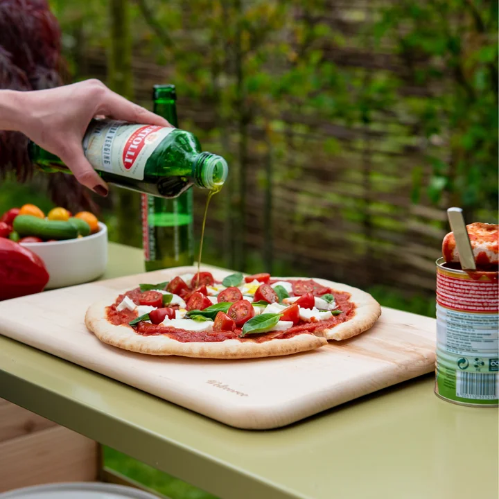 Schneidebrett von Weltevree in den Massen 40 x 33 cm aus Erlenholz