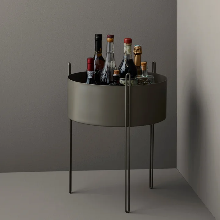 Pidestall Pflanzenbehälter L von Woud in taupe