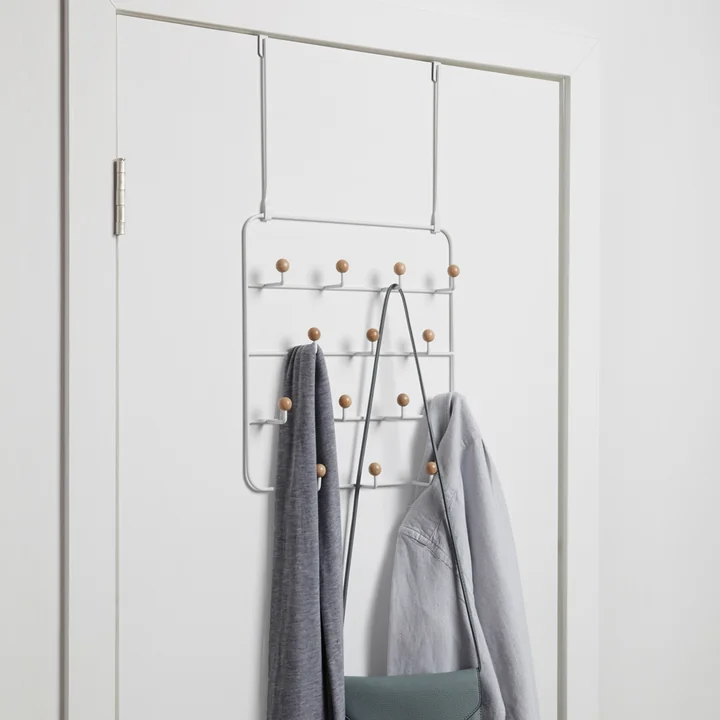 Estique Türgarderobe von Umbra in weiss / natur