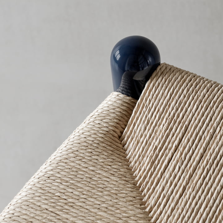 CH24 Wishbone Chair von Carl Hansen in Buche Glossy Navy Blue / Naturgeflecht (Limited Birthday Edition)