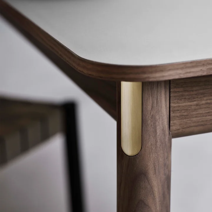 Patch HW1 Esstisch 180 x 90 cm von &Tradition in Eiche geräuchert / Fenix Nano Laminat giogio londra 0718