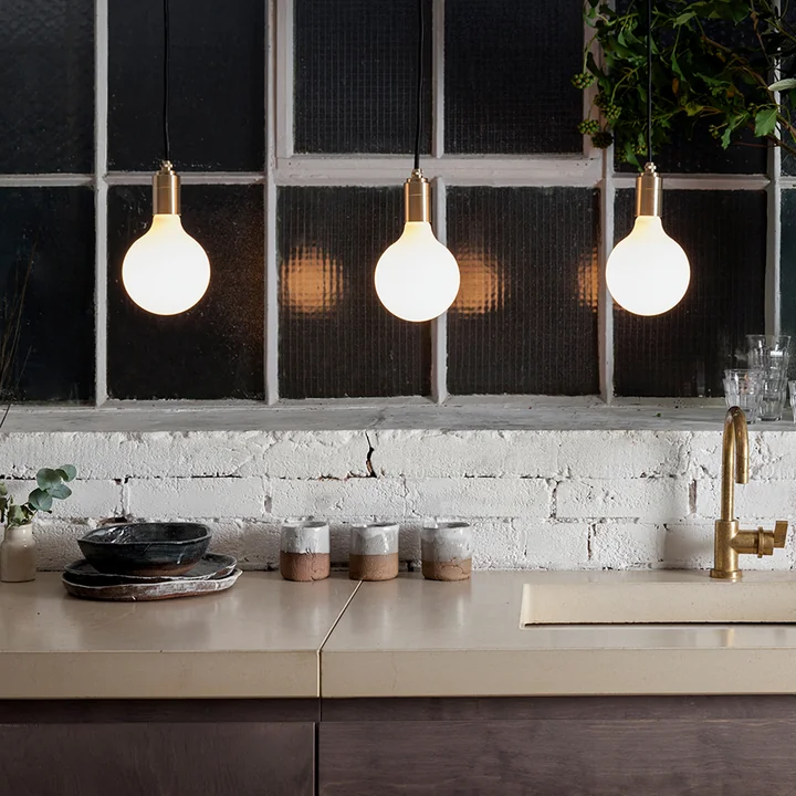 Porcelain III LED-Leuchtmittel E27 6W, Ø 12,5 cm von Tala in weiss matt