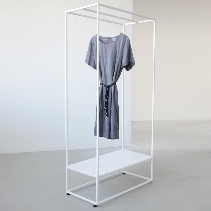 Grid Garderobe von Kristina Dam Studio in weiss