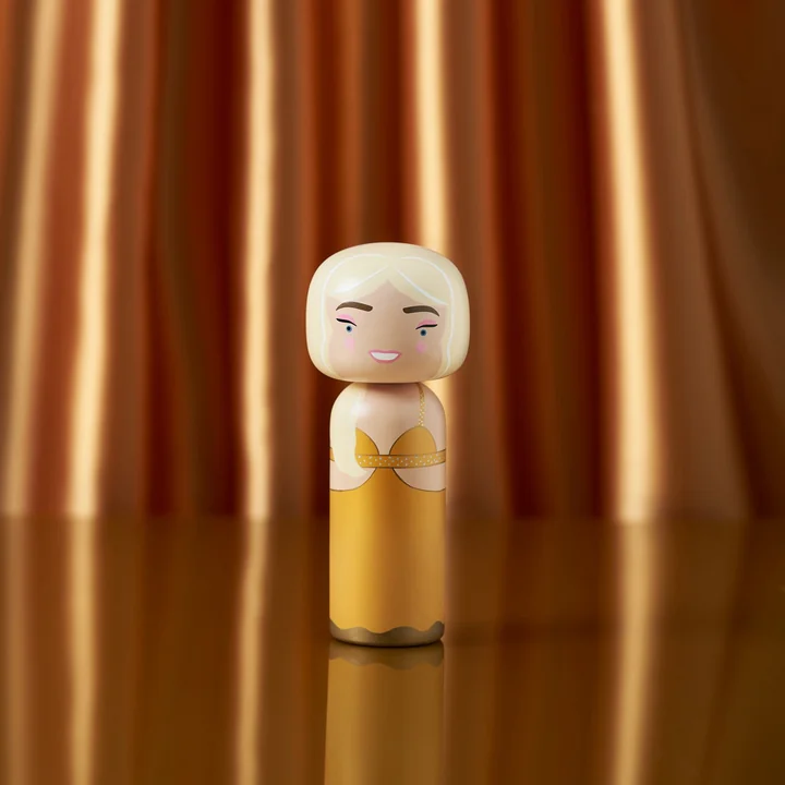 Claudia Schiffer als Sketch Inc. Holzfigur von Lucie Kaas 