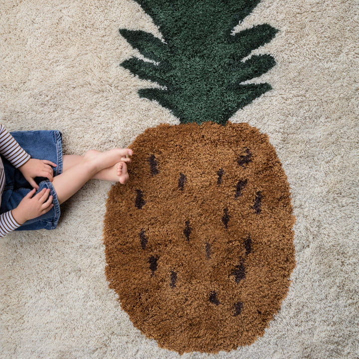 Der Fruiticana Teppich von ferm Living mit Ananas-Motiv