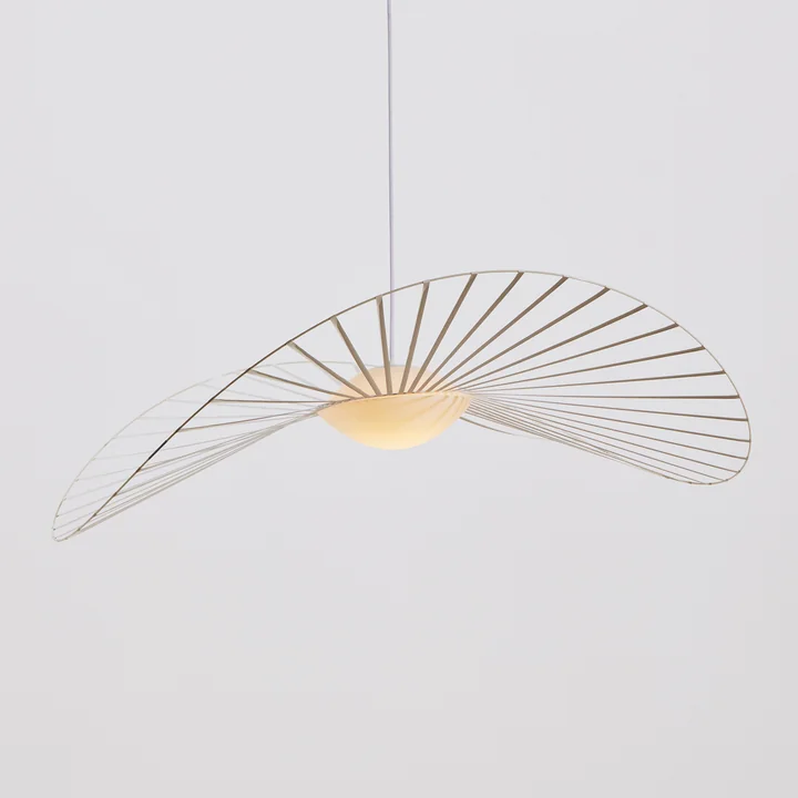 Die Vertigo Nova Pendelleuchte von Petite Friture in weiss ist eine Hommage an den Stern Nova