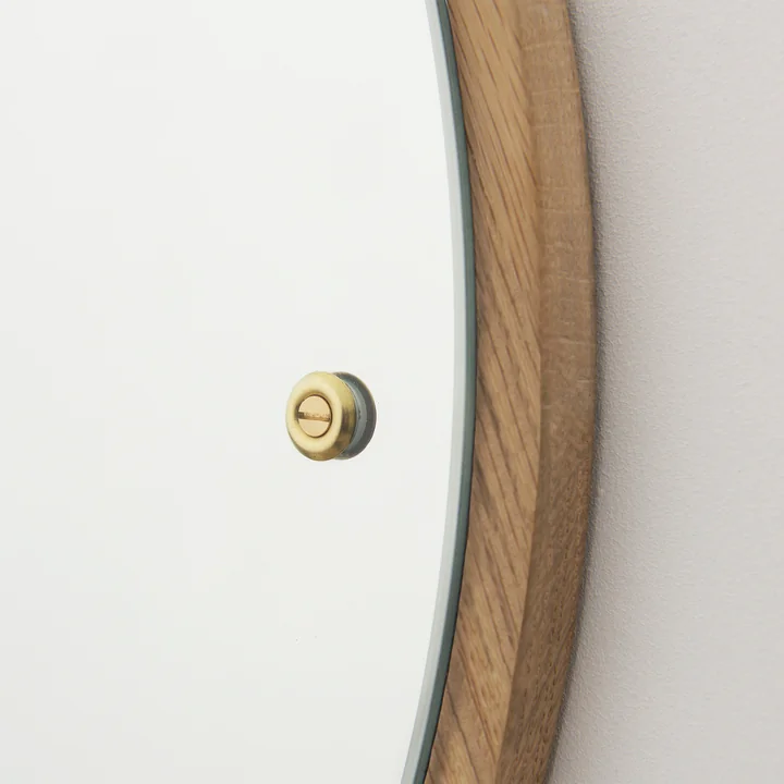 Der CM Circle Wandspiegel vom Frama im Detail