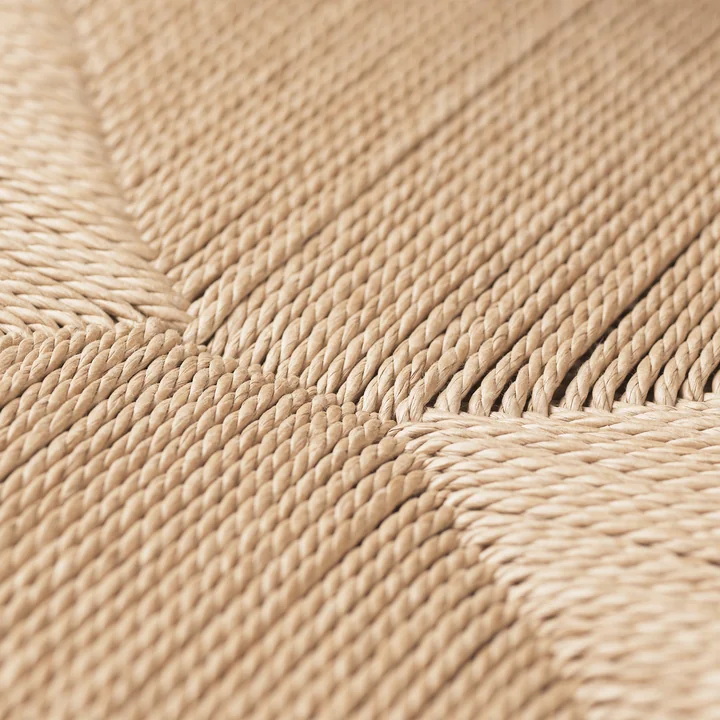 Die Sitzfläche des C-Chair Dining Chair Paper Cord