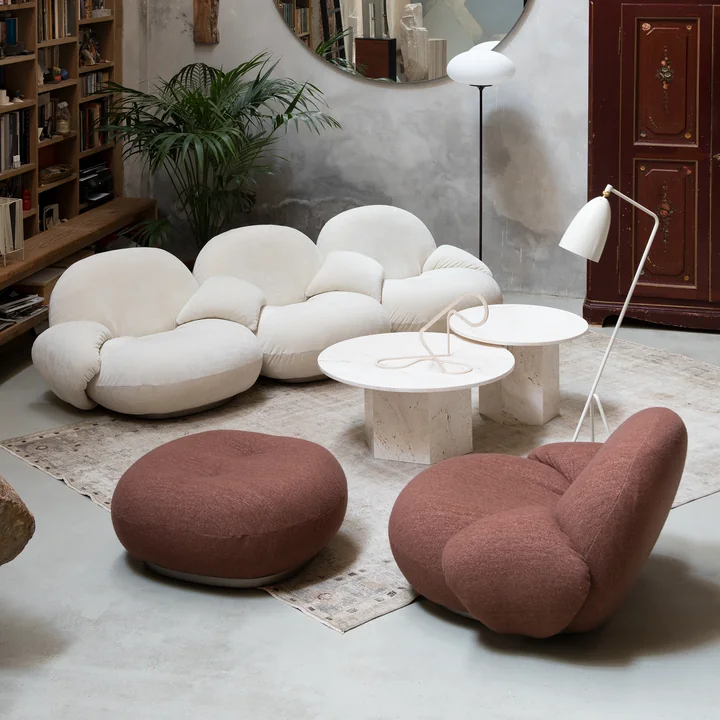 Lounge Chair und Sofas aus der Pacha-Reihe