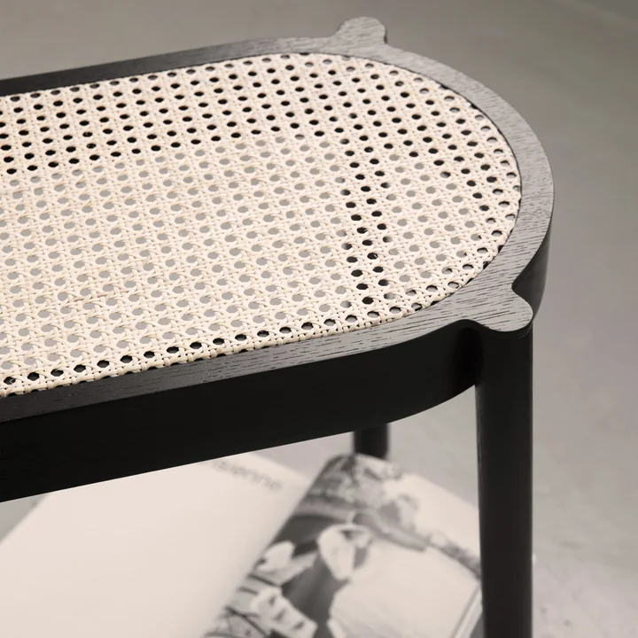 Bank mit Sitzfläche aus Rohrgeflecht