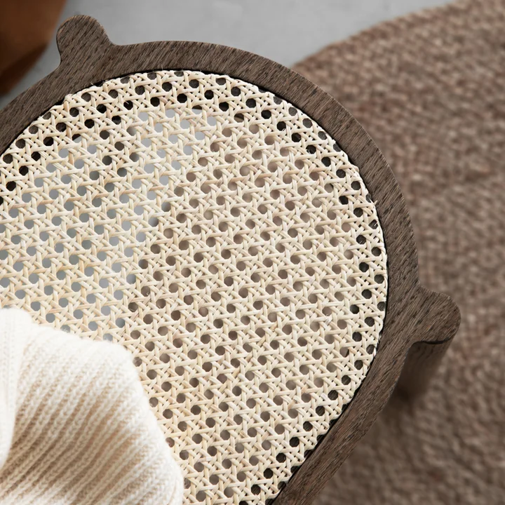 Stilvolle Bank im kontrastreichen Look