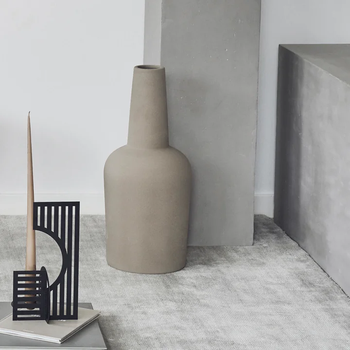 Terrakotta-Vase im modernen Wohndesing