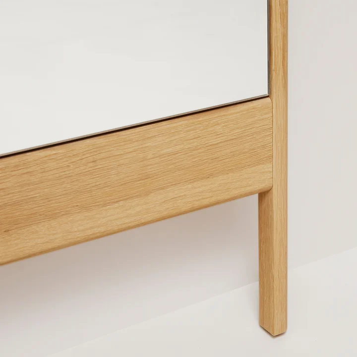 Spiegel mit Rahmen aus heimischem Eichenholz