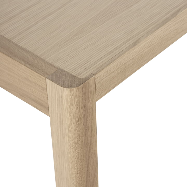 Workshop Esstisch Eiche von Muuto im Detail