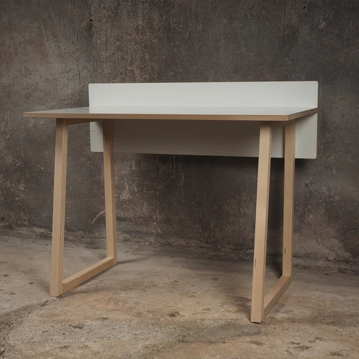werk Kinder-Schreibtisch von Tojo in weiss / Buche