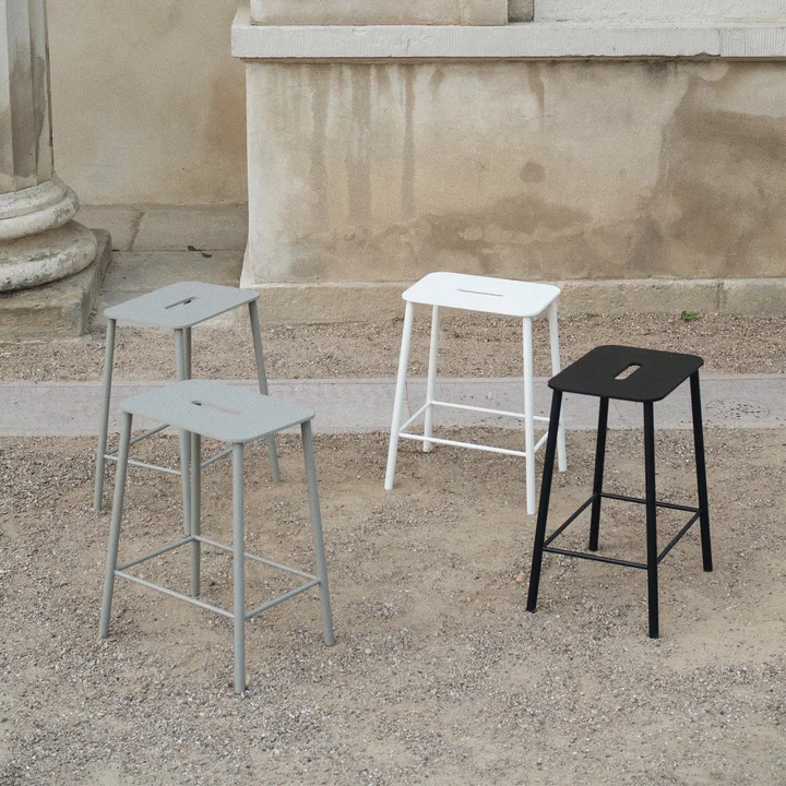 Adam Hocker Mono, H 50 cm von Frama in Stahl pulverbeschichtet weiss, grau, schwarz