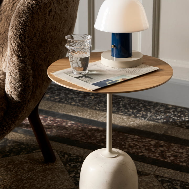 Dezenter Beistelltisch aus edlen Materialien