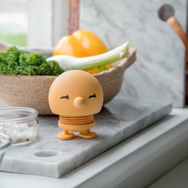 Soft Bimble auf der Fensterküchenbank