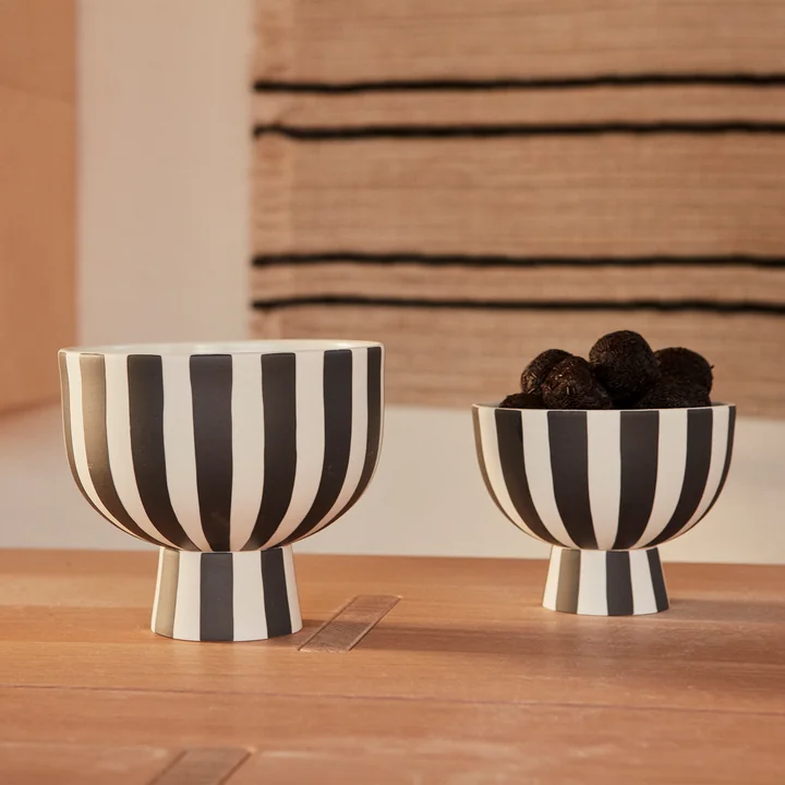 Toppu Schale von OYOY in weiss / schwarz