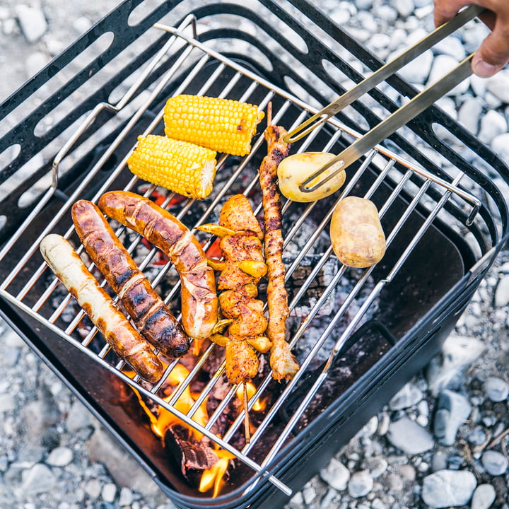 Feuerkorb und Grill in einem