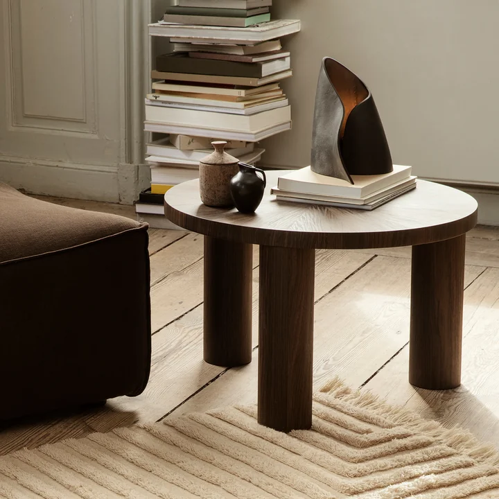 Oyster Tischleuchte von Ferm Living in der Farbe schwarz