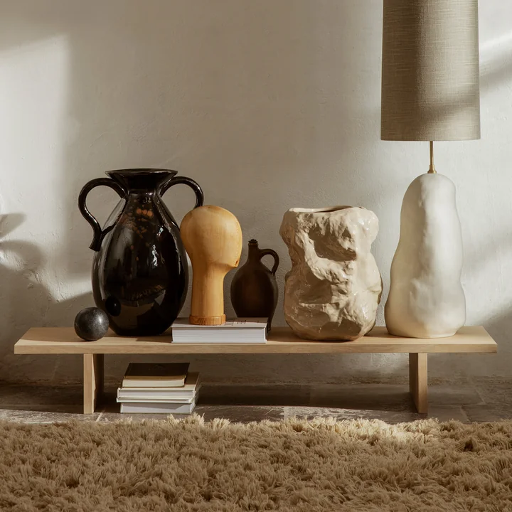 Kona Low Beistelltisch von Ferm Living in der Ausführung Eiche