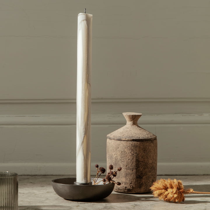 Dryp Stabkerzen von Ferm Living in der Ausführung grey / weiss