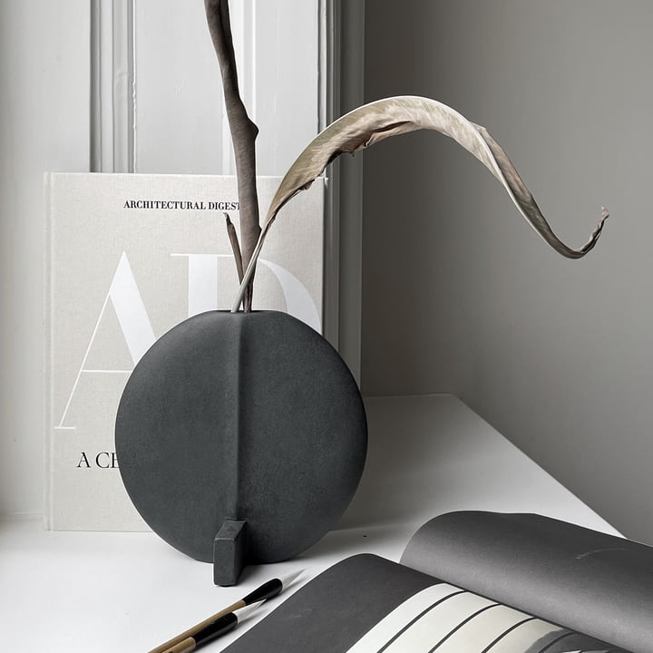 Guggenheim Vase Petit von 101 Copenhagen in schwarz