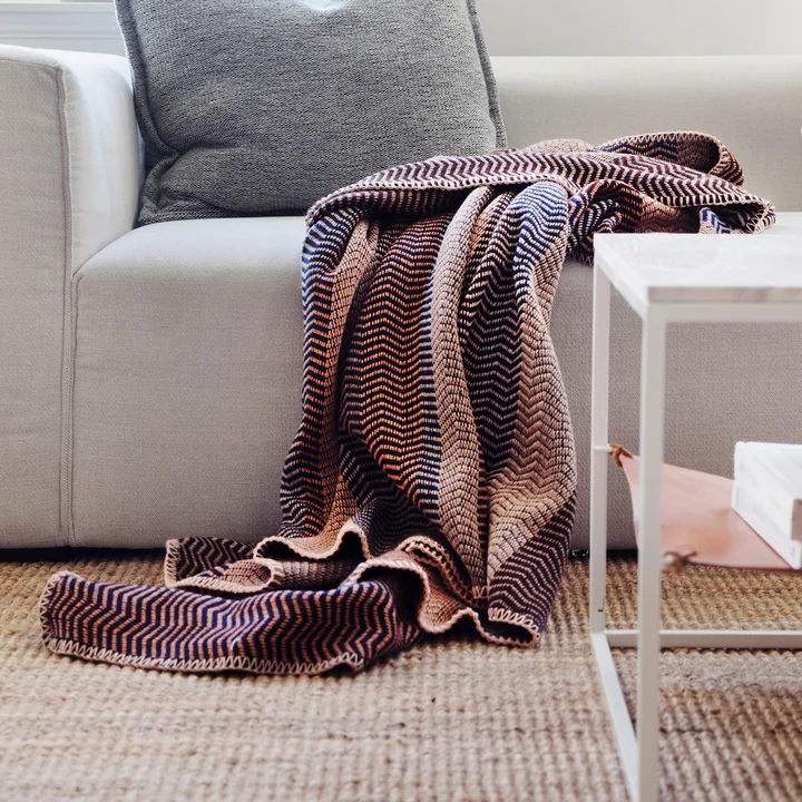 Fri Wolldecke 200 x 150 cm von Røros Tweed in by the fire