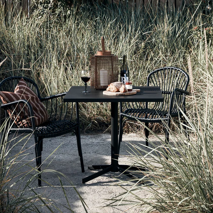 Helo Bistrotisch Outdoor von House Doctor in der Farbe schwarz