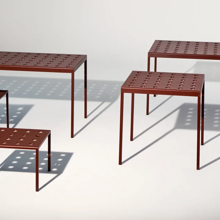 Tische der Balcony Kollektion von HAY