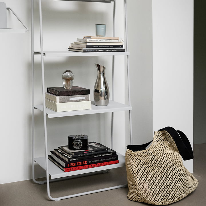 A-Bookshelf Regal, soft-grey von Zone Denmark