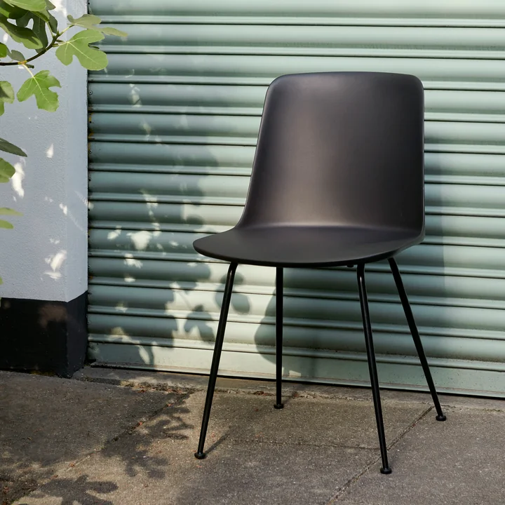 Rely HW70 Outdoor Chair, schwarz / schwarz von &Tradition