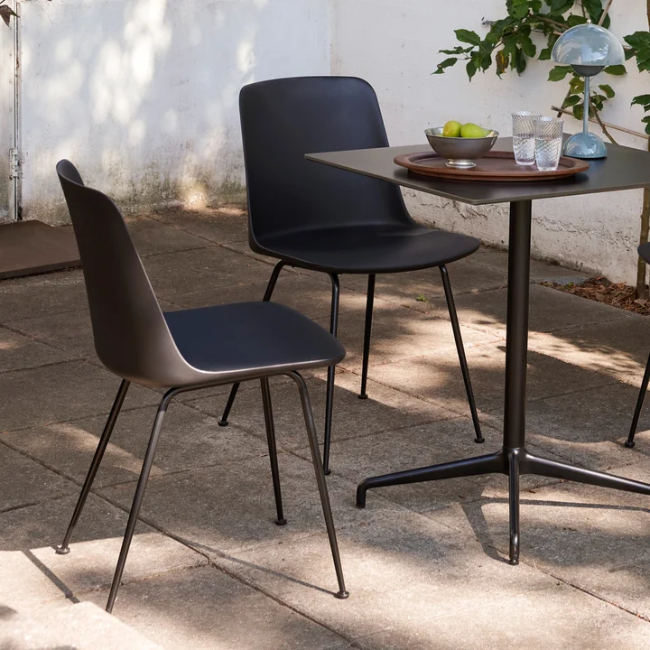 Rely HW70 Outdoor Chair, schwarz / schwarz von &Tradition
