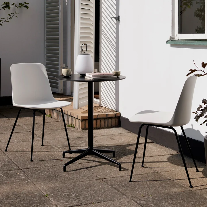 Rely HW70 Outdoor Chair, schwarz / weiss von &Tradition