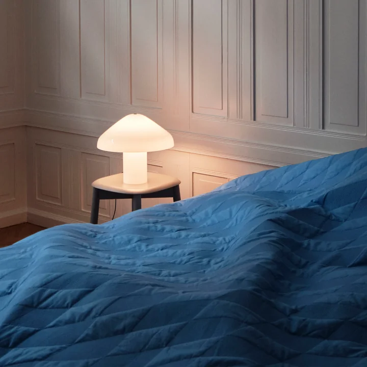 Pao Glas Tischleuchte von HAY in der Farbe weiss