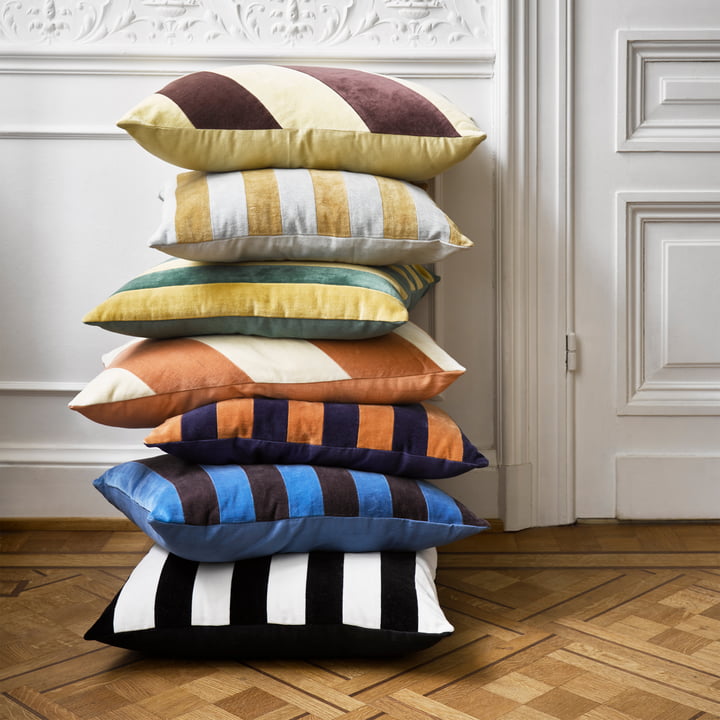 Striped Samt-Kissen von HKliving