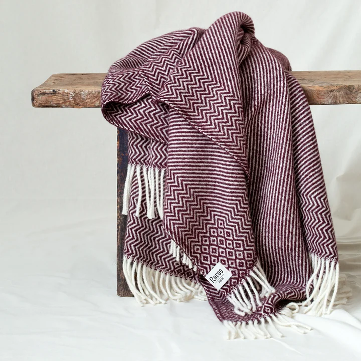 Kattefot Wolldecke, 140 x 220 cm, burgund von Røros Tweed