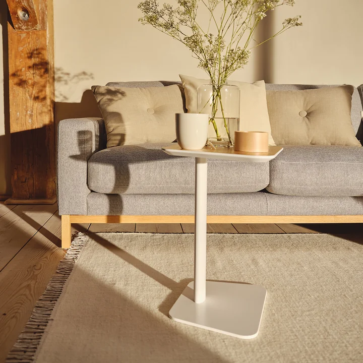 Rina Beistelltisch von Collection in der Farbe weiss