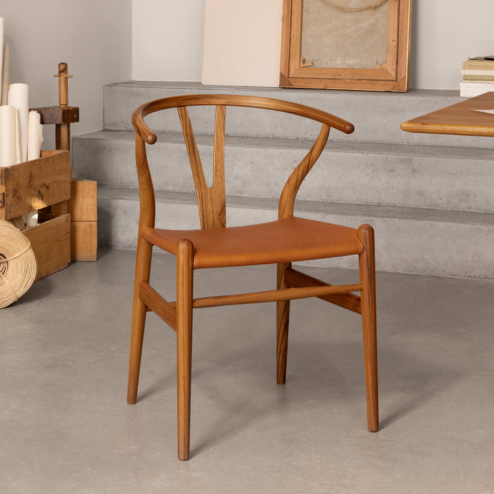 CH24 Wishbone Birthday Edition 2022, Leder / Teak von Carl Hansen