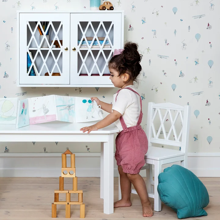 Harlequin Kinderstuhl von Cam Cam Copenhagen in der Farbe weiss