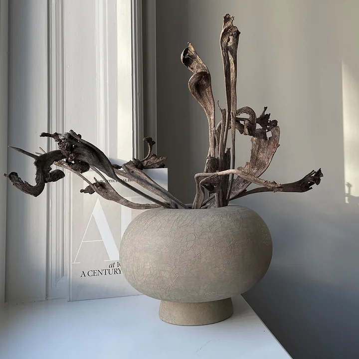 Kabin Vase, Dezato, Ø 35 cm, sand von 101 Copenhagen