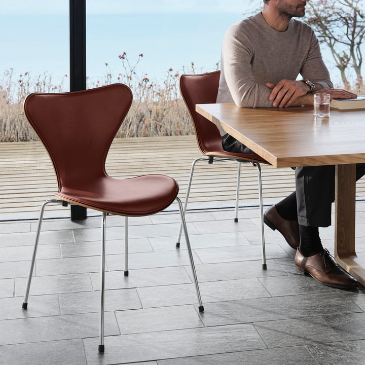 Serie 7, Stuhl, Leder kastanienbraun / Gestell Chrome von Fritz Hansen