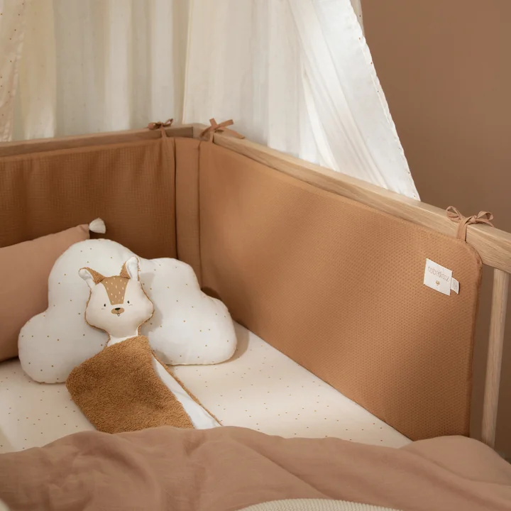 Nest Babybett Umrandung von Nobodinoz