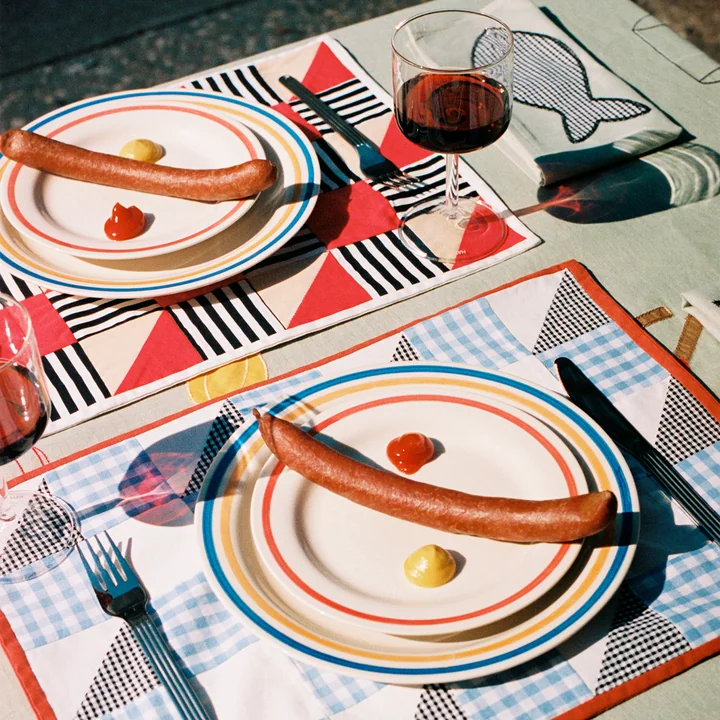 Sobremesa Situation von HAY