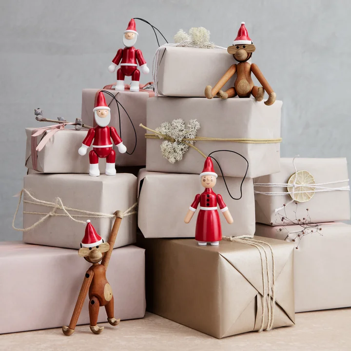 Weihnachtsmann & Weihnachtsfrau Holz-Ornamente von Kay Bojesen in der Ausführung rot / weiss