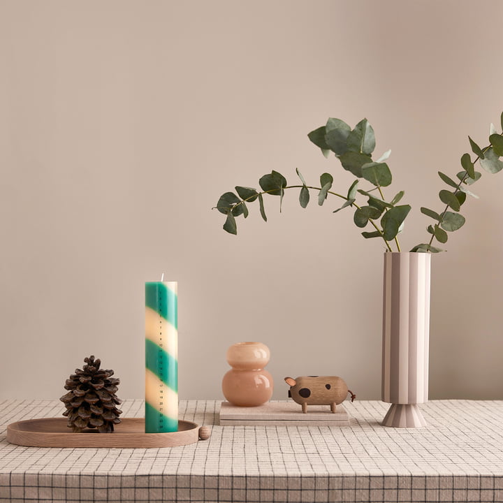 Die gestreifte Toppu Vase von OYOY